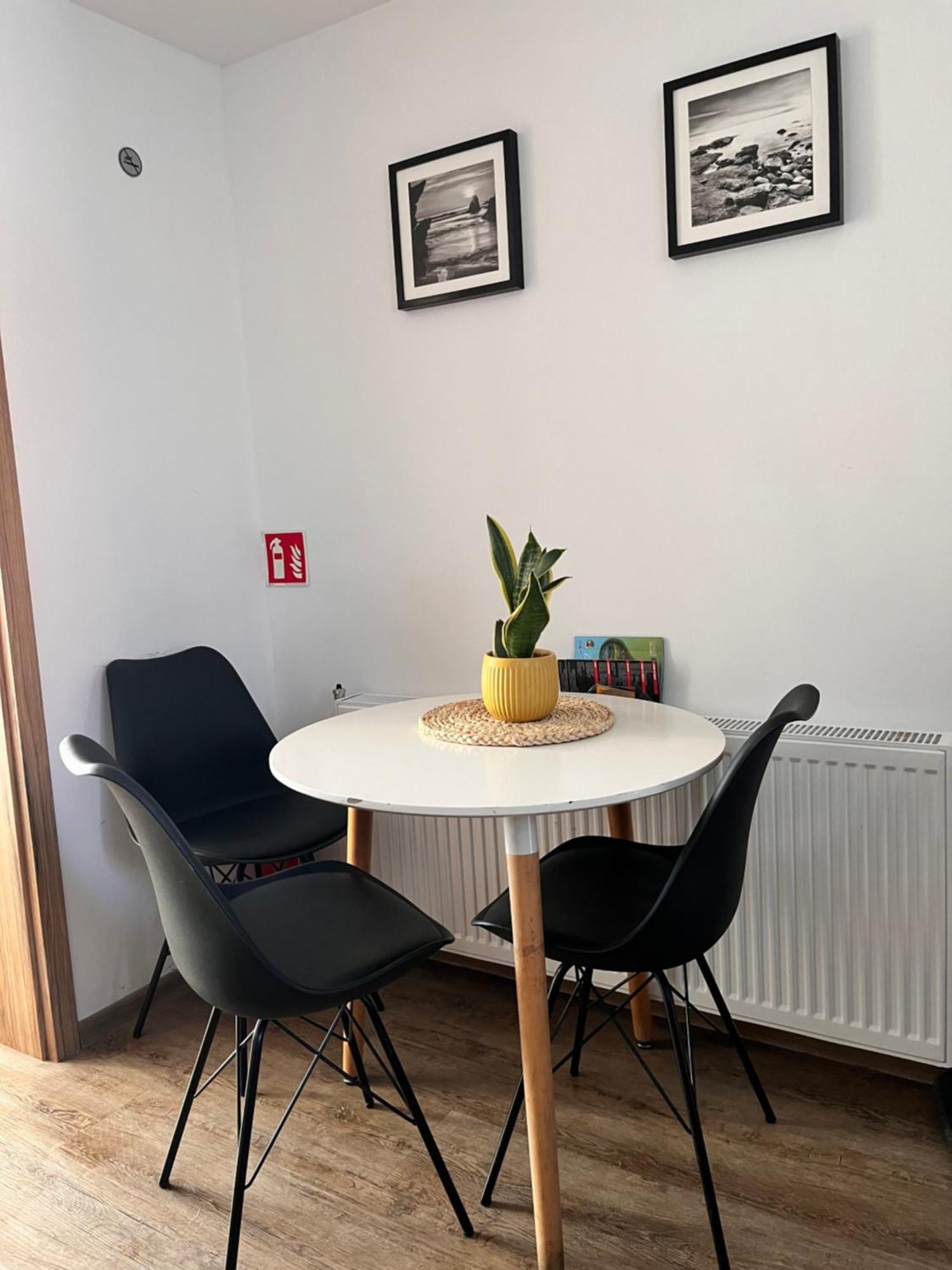 Apartament Numer 1, Dwie Sypialnie Dwa Lozka Orzysz Buitenkant foto
