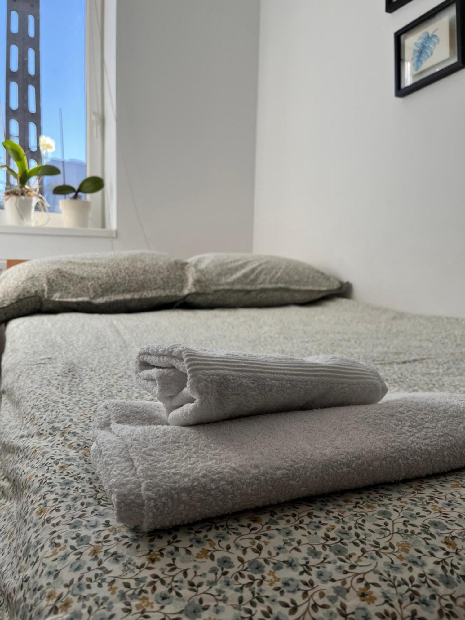 Apartament Numer 1, Dwie Sypialnie Dwa Lozka Orzysz Buitenkant foto